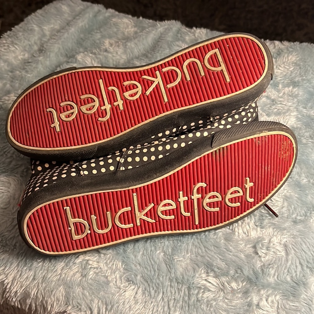 Bucketfeet - Picture 2 of 6